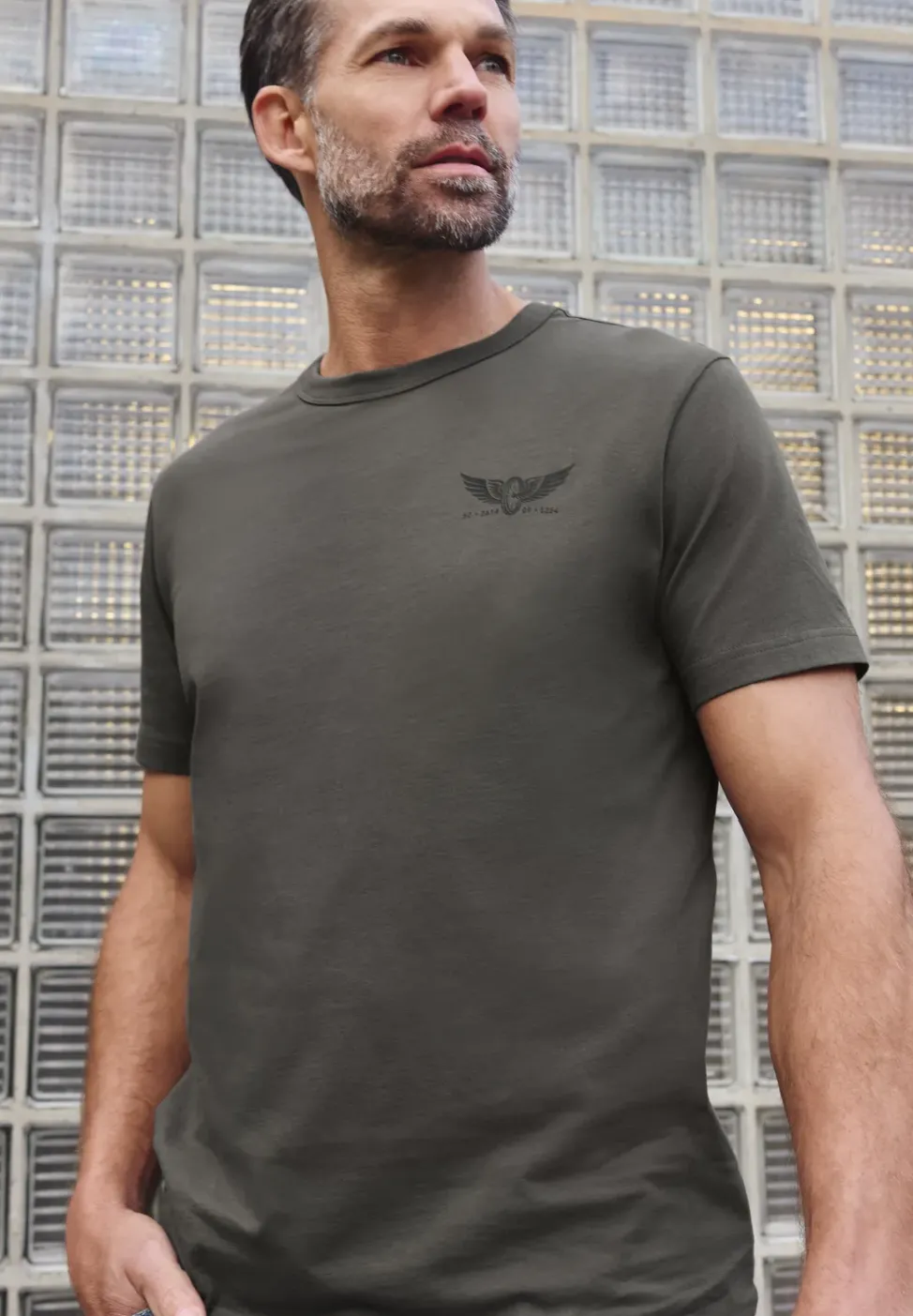 T-Shirt mit kleinem Print