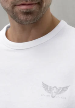 T-Shirt mit kleinem Print