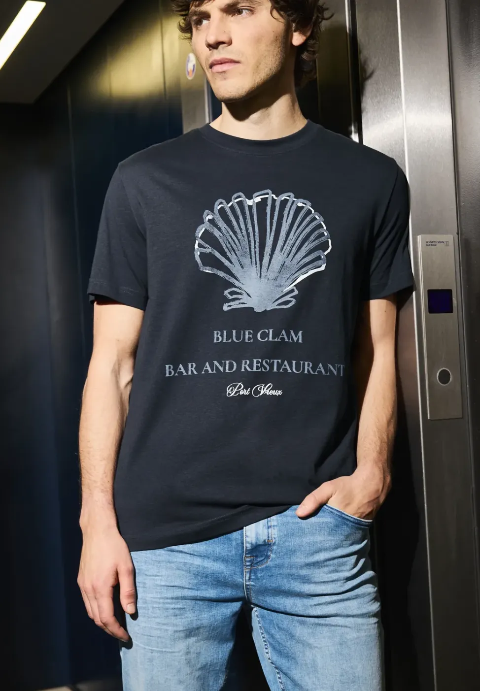 T-Shirt mit Muschel-Print