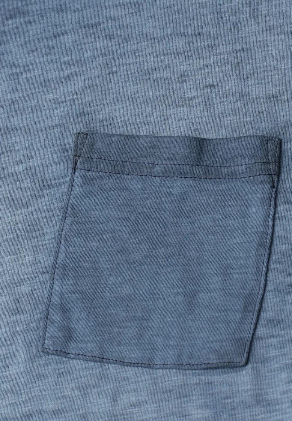 T-Shirt mit Rundhals im Garment Dye Look