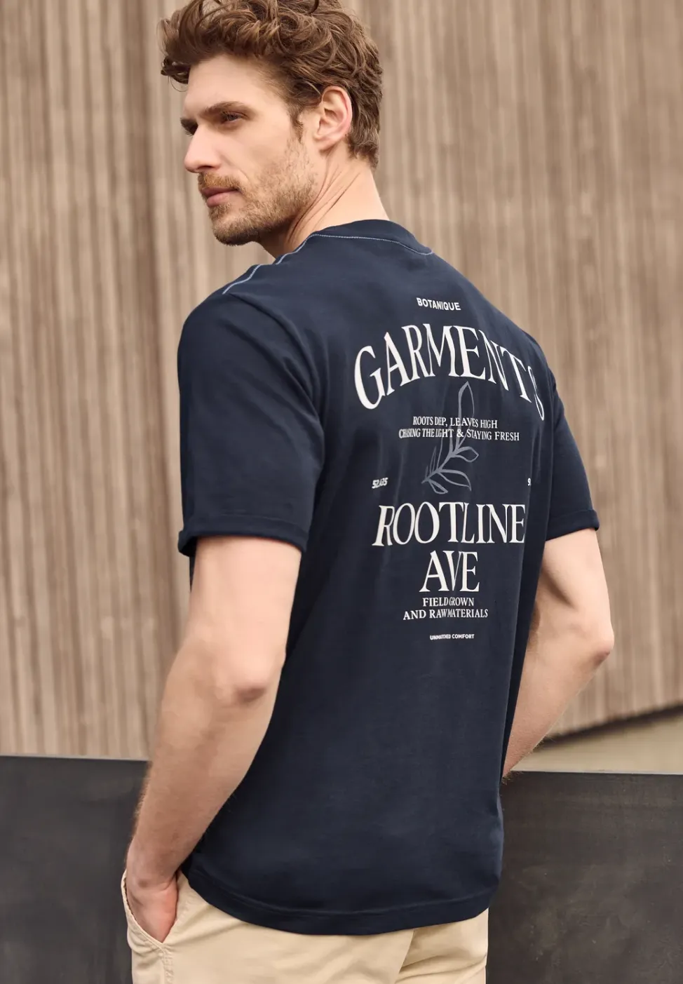T-Shirt mit Rundhals und Backprint