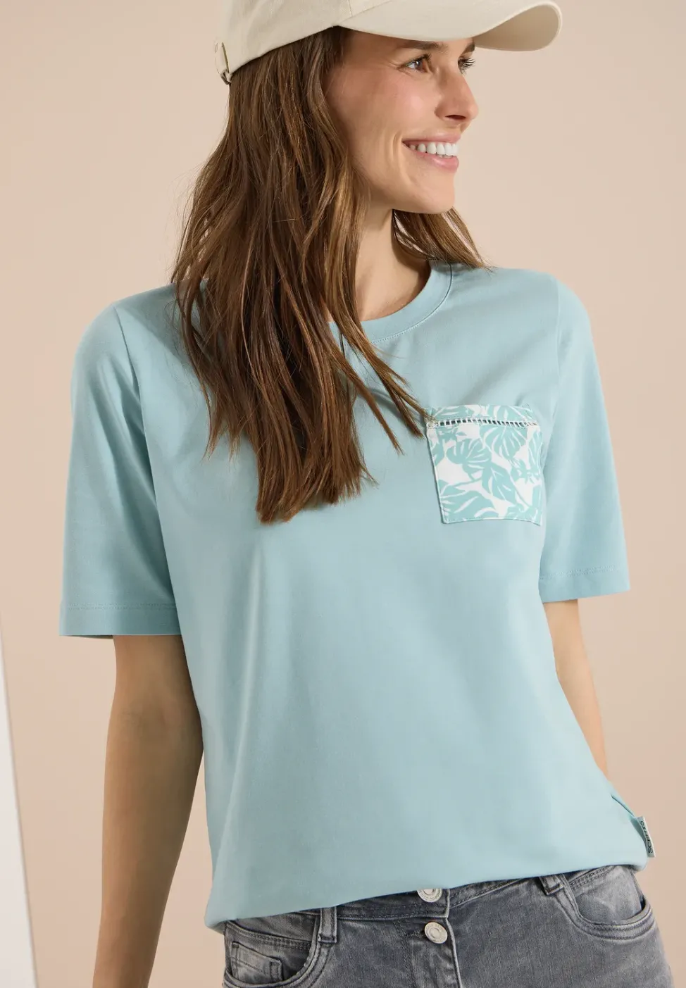 T-Shirt mit Rundhals und Brusttasche