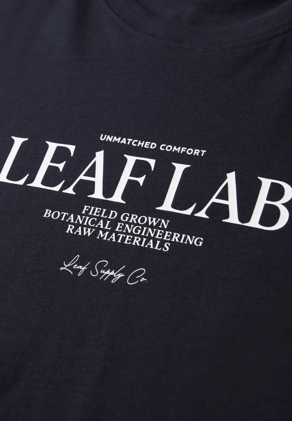 T-Shirt mit Rundhals und Chestprint