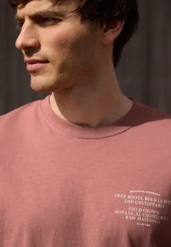 T-Shirt mit Rundhals und Chestprint