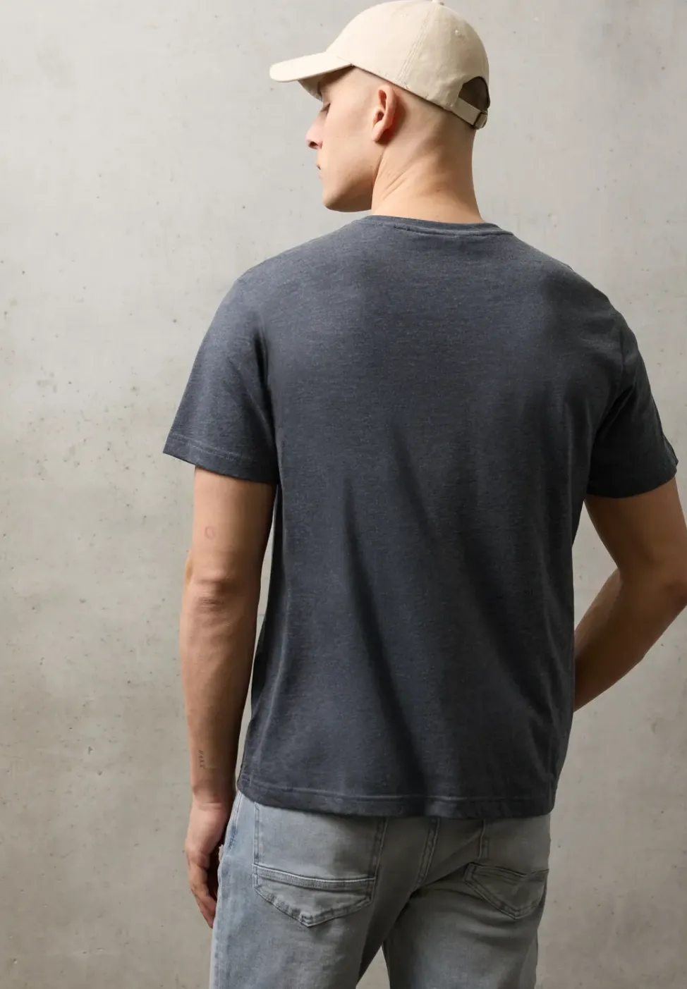 T-Shirt mit Rundhals und Chestprint