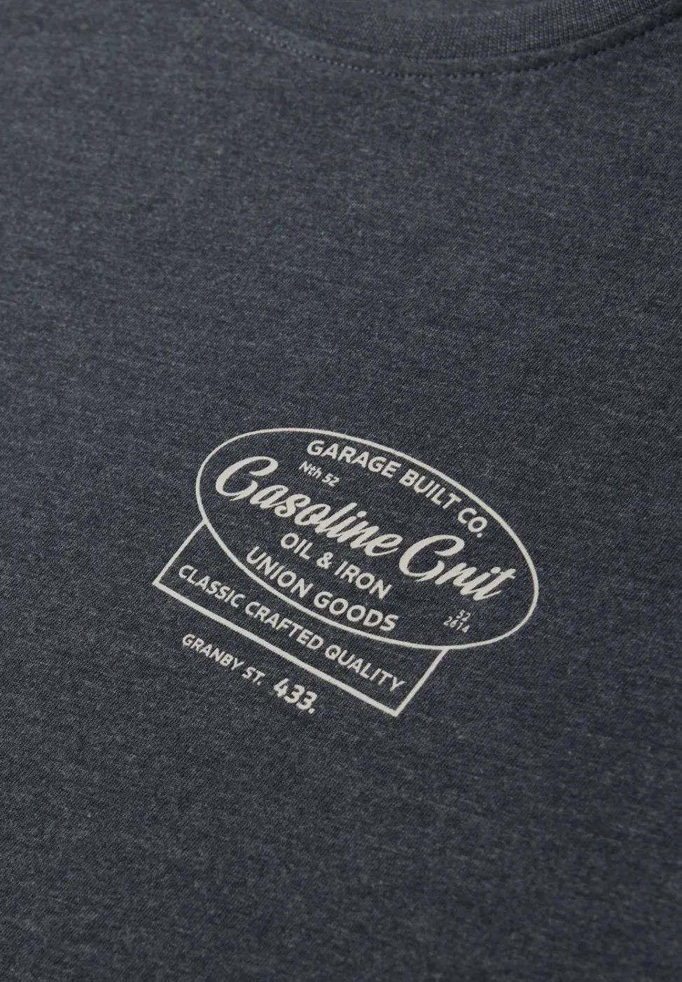 T-Shirt mit Rundhals und Chestprint