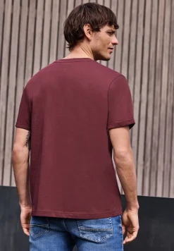 T-Shirt mit Rundhals und Chestprint