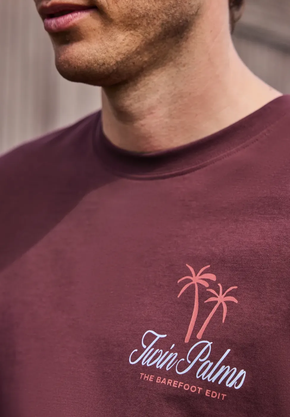 T-Shirt mit Rundhals und Chestprint