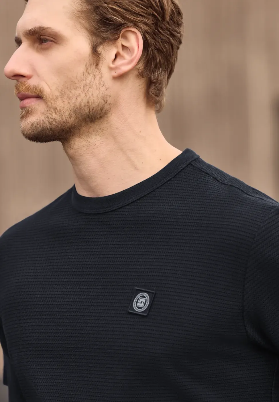 T-Shirt mit Rundhals und feinen Streifen