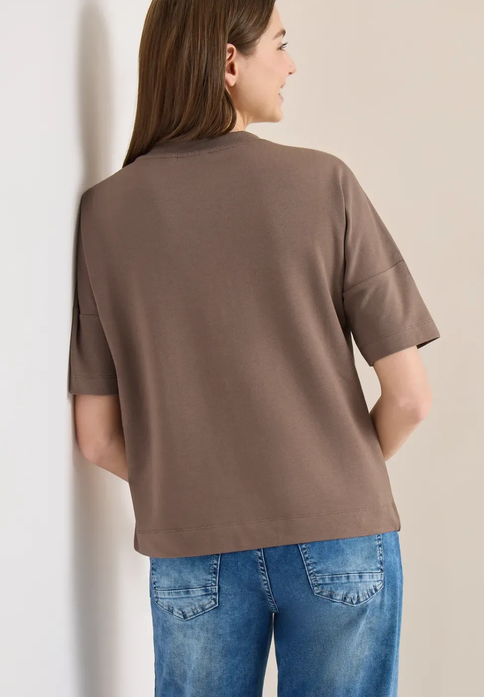 T-Shirt mit Rundhals und Knopfdetail