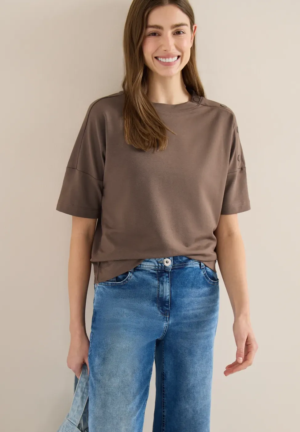 T-Shirt mit Rundhals und Knopfdetail