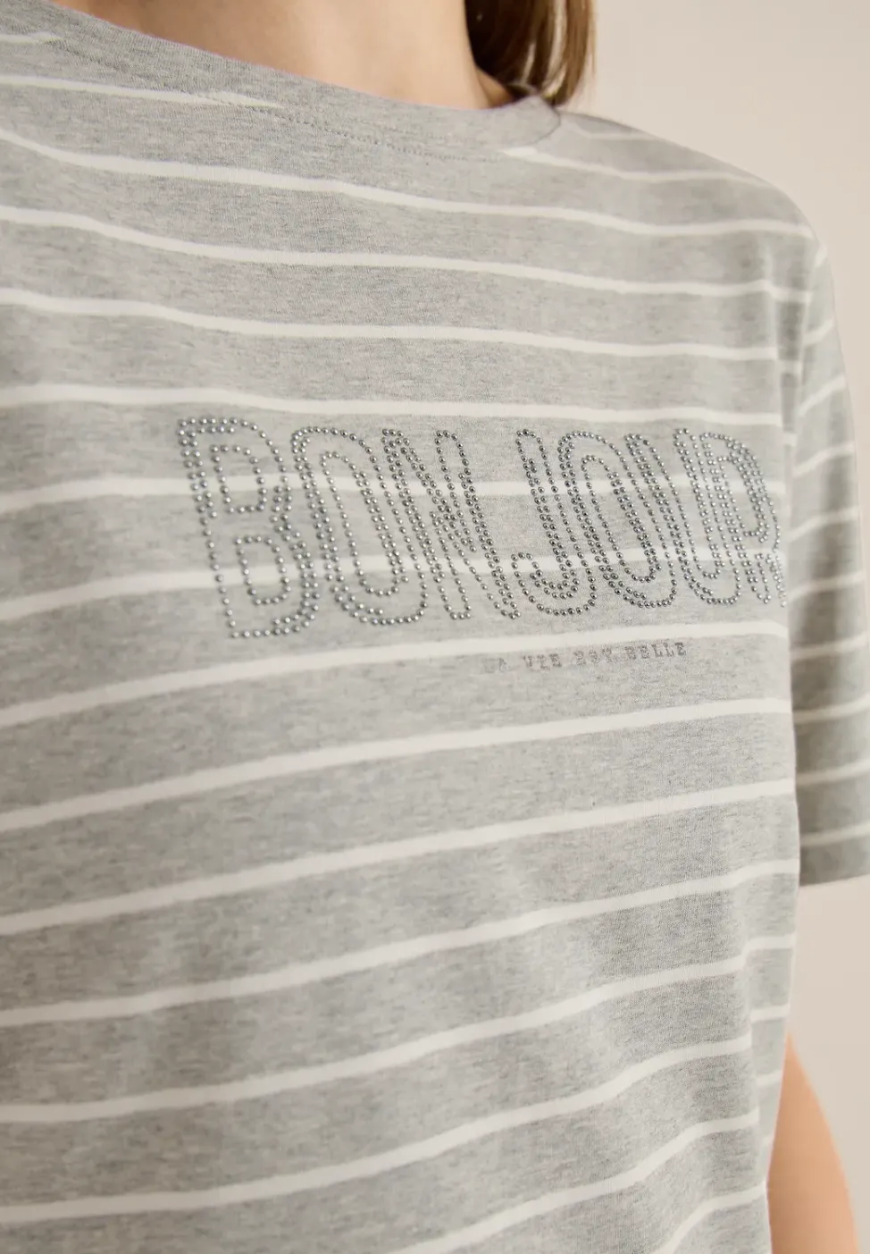 T-Shirt mit Schmuckstein Wording