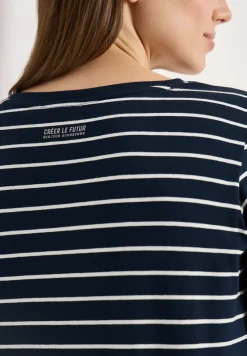 T-Shirt mit Schmuckstein Wording