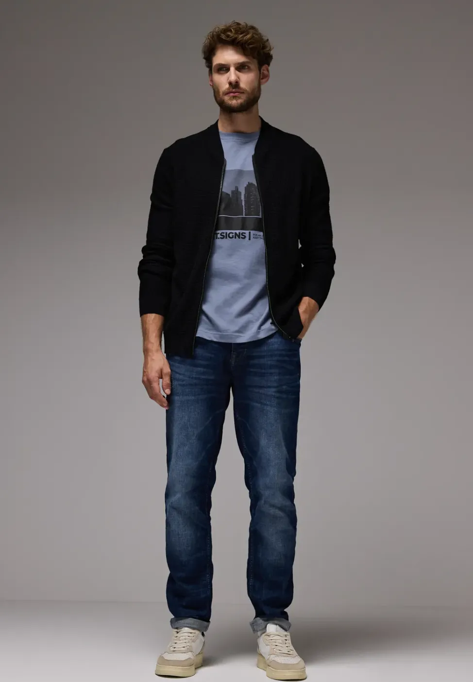 T-Shirt mit Skyline-Print