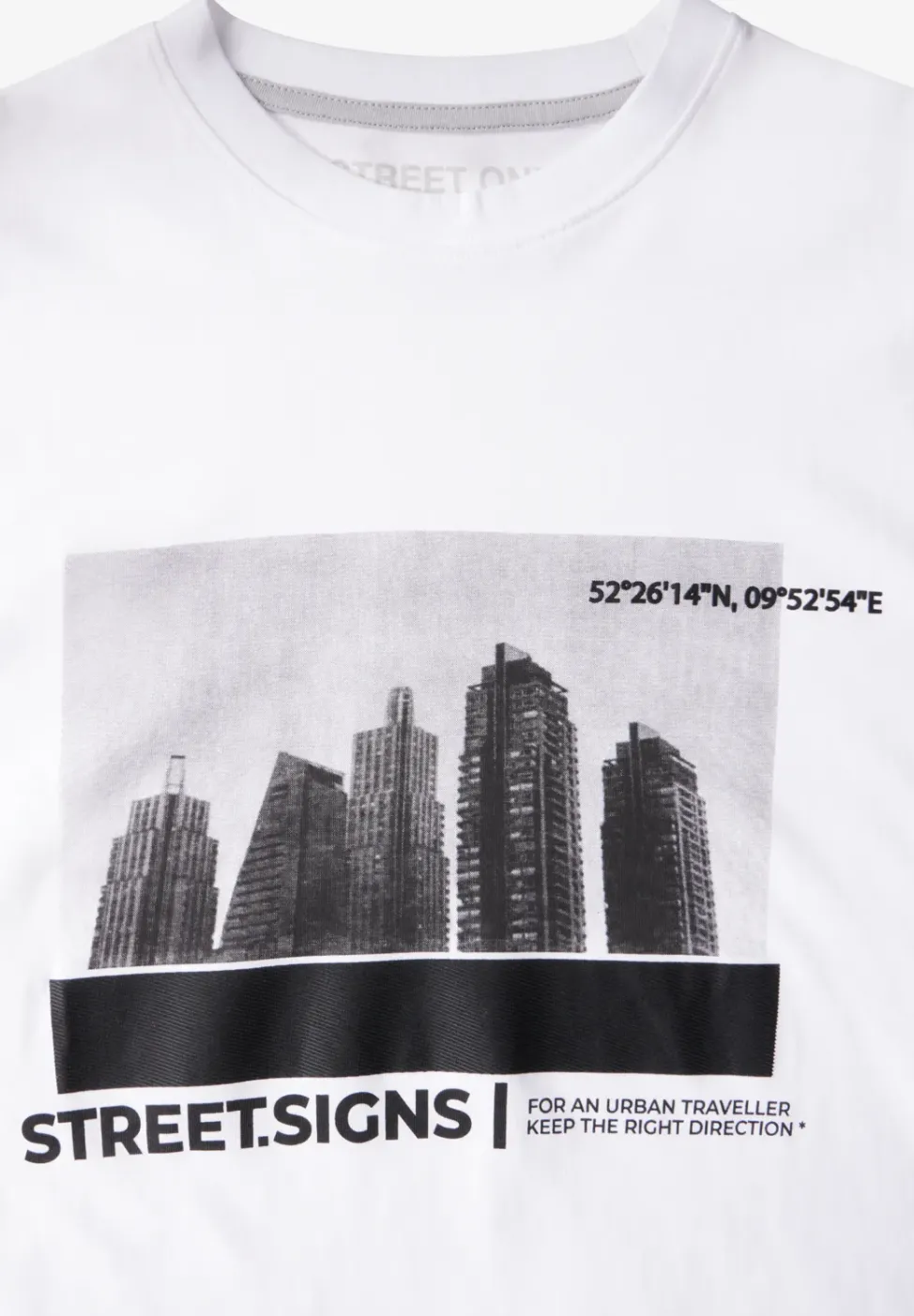 T-Shirt mit Skyline-Print