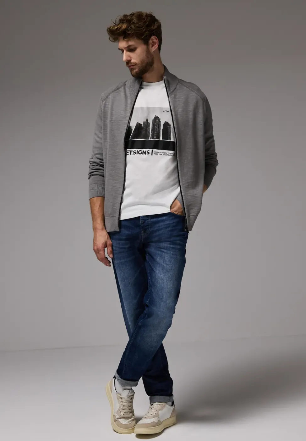 T-Shirt mit Skyline-Print