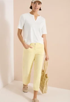 T-Shirt mit Split Neck in Unifarbe