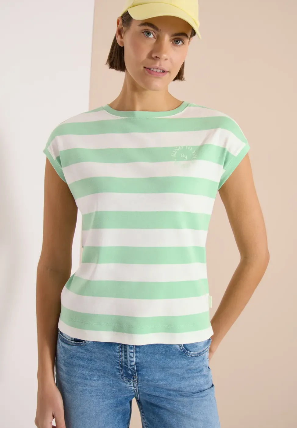 T-Shirt mit Streifen und Printdetail