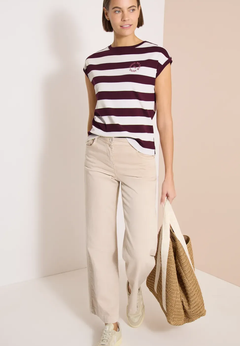 T-Shirt mit Streifen und Printdetail