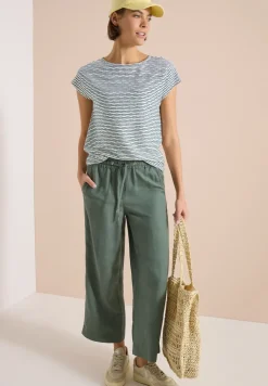 T-Shirt mit U-Boot-Ausschnitt und Streifen