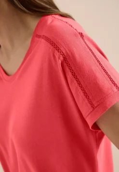T-Shirt mit V-Neck und Spitzendetail