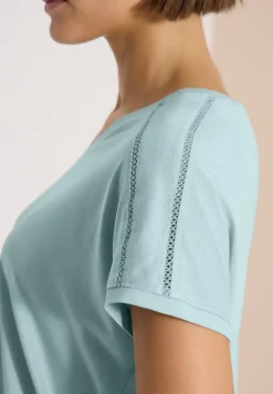 T-Shirt mit V-Neck und Spitzendetail