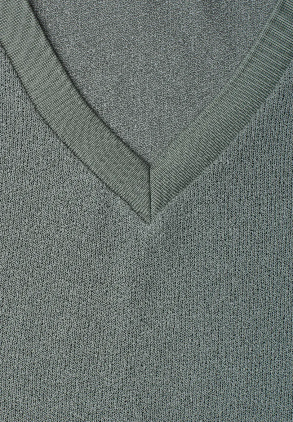 T-Shirt im Strick-Look mit V-Neck