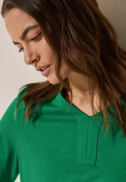 T-Shirt im Tunika-Look