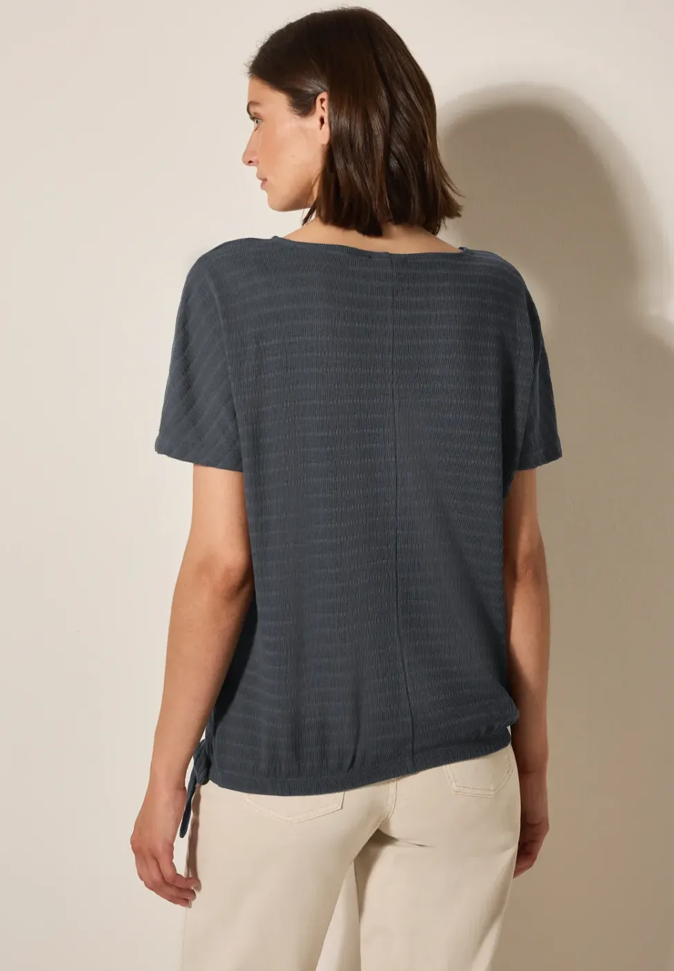 T-Shirt in Smok-Optik