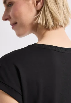T-Shirt mit Boatneck und Deko-Tape