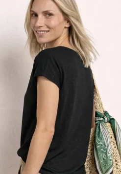 T-Shirt mit Boat Neck und Smok-Detail