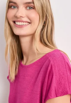 T-Shirt mit Boat Neck und Smok-Detail