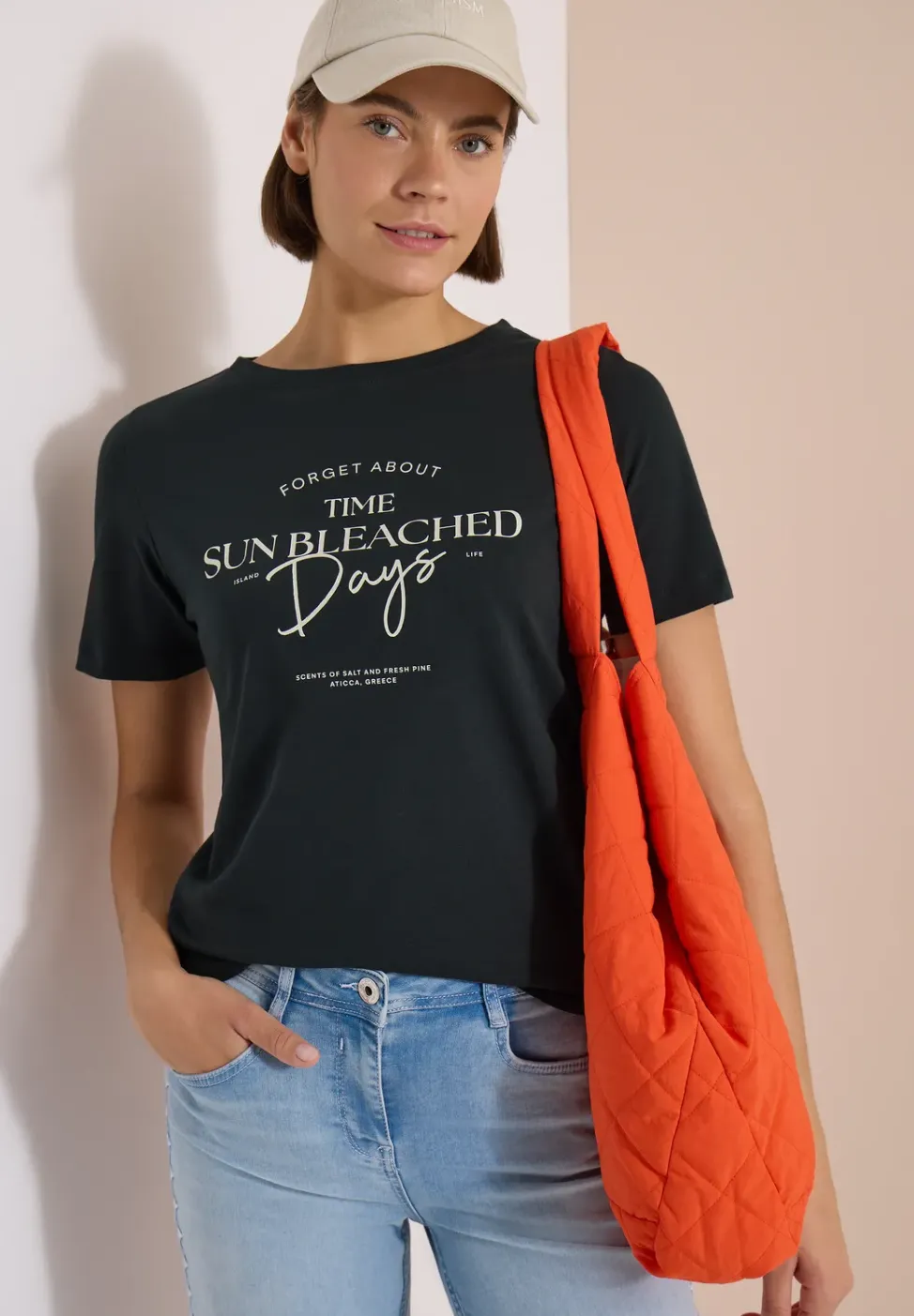 T-Shirt mit Boat Neck und Wording Artwork