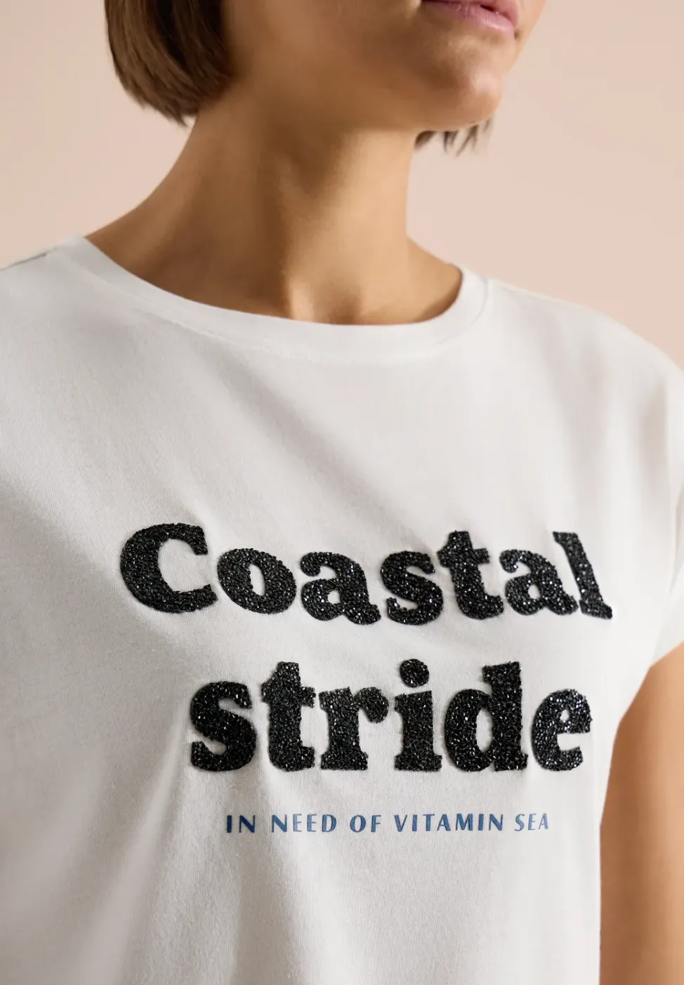 T-Shirt mit Boatneck und Wording Print