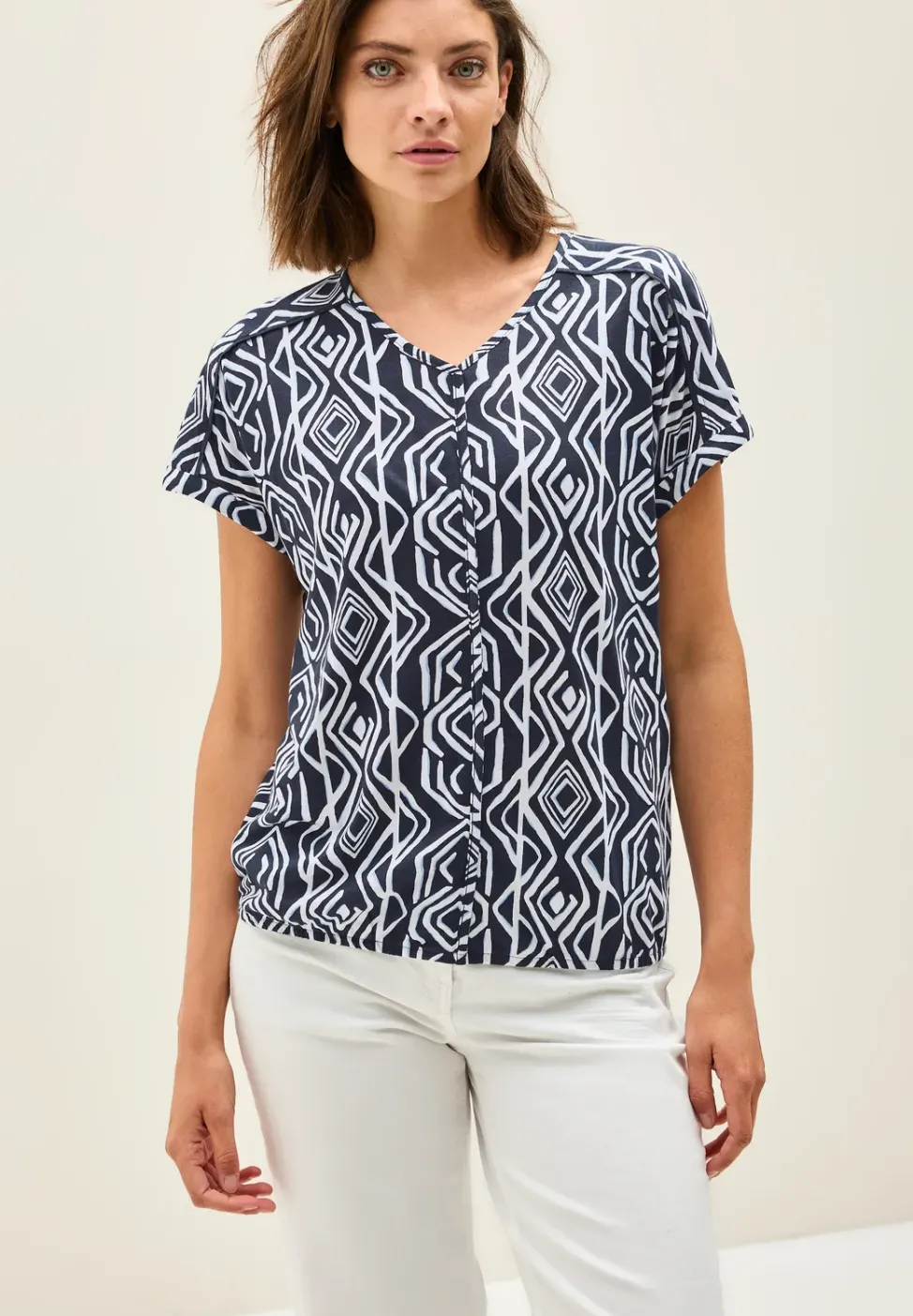 T-Shirt mit Deko-Nähten