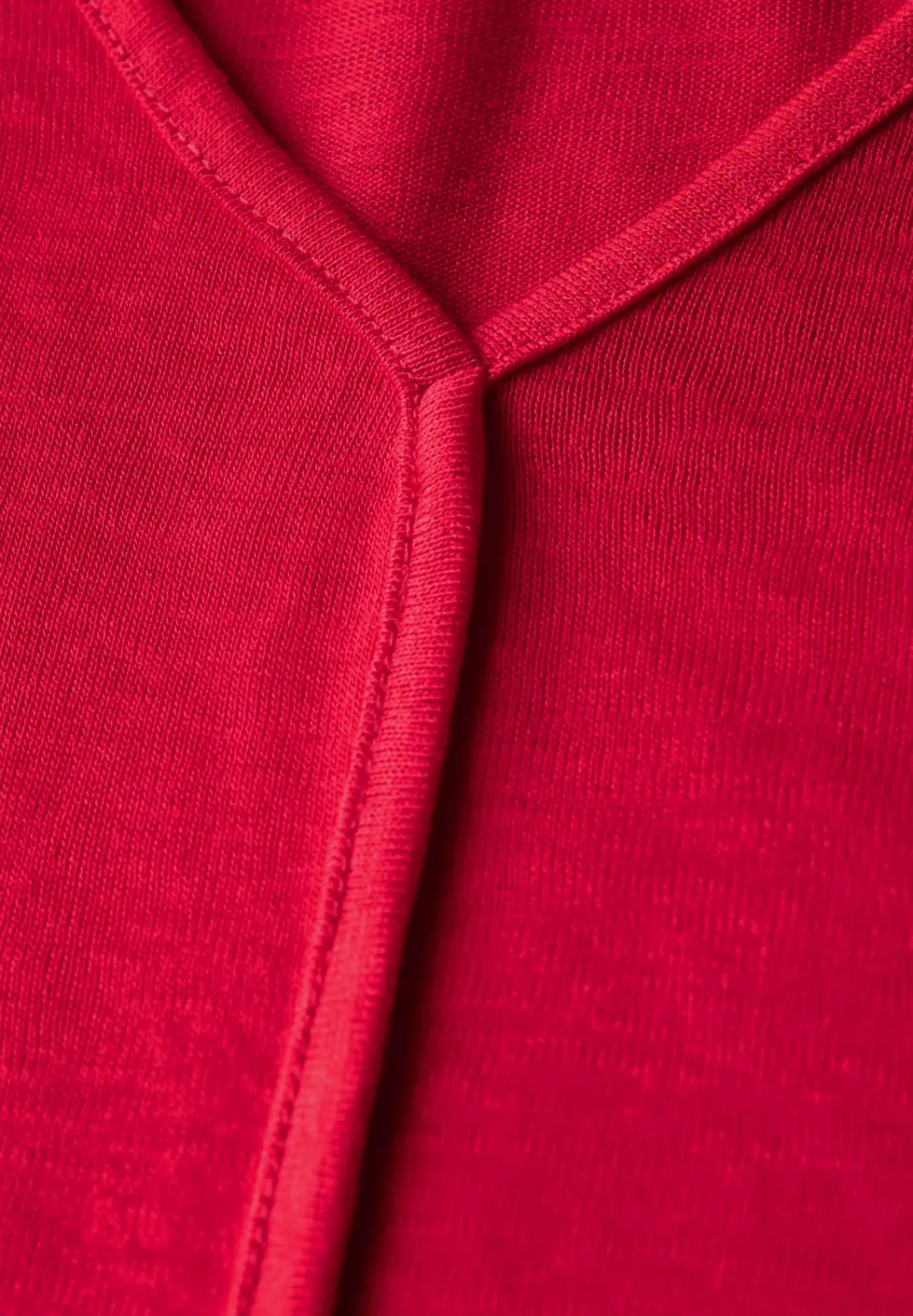 T-Shirt mit Deko-Nähten