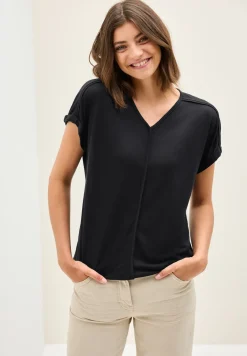 T-Shirt mit Deko-Nähten