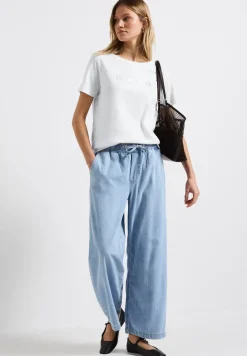 T-Shirt mit Folienwording