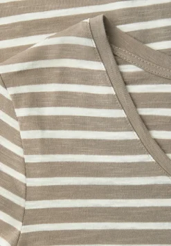 T-Shirt mit gerundetem V-Ausschnitt