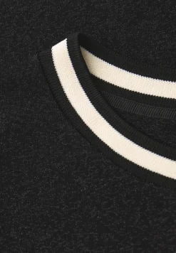T-Shirt mit Glitzerdetails