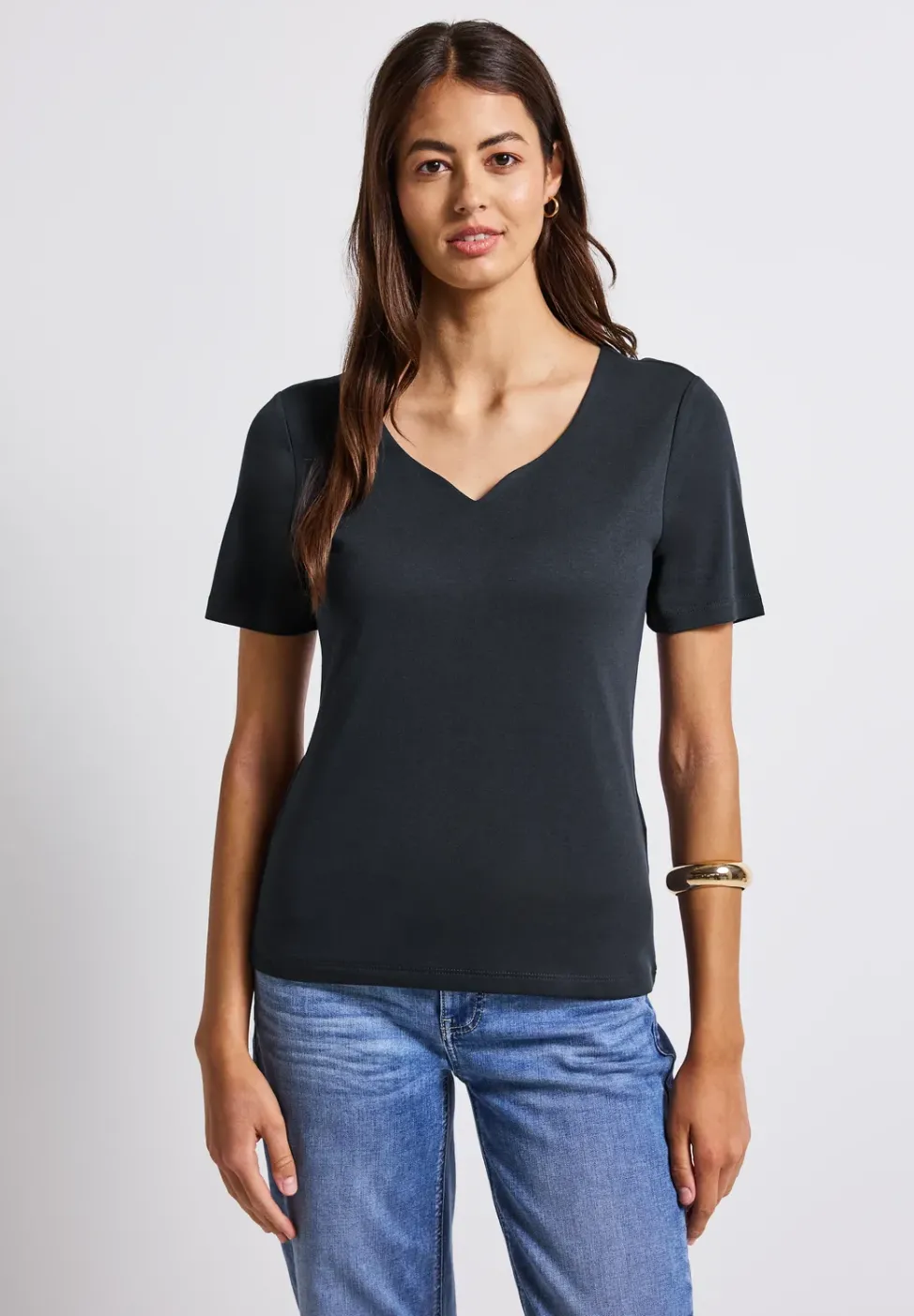T-Shirt mit Herzausschnitt