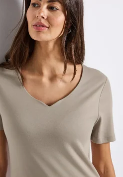T-Shirt mit Herzausschnitt