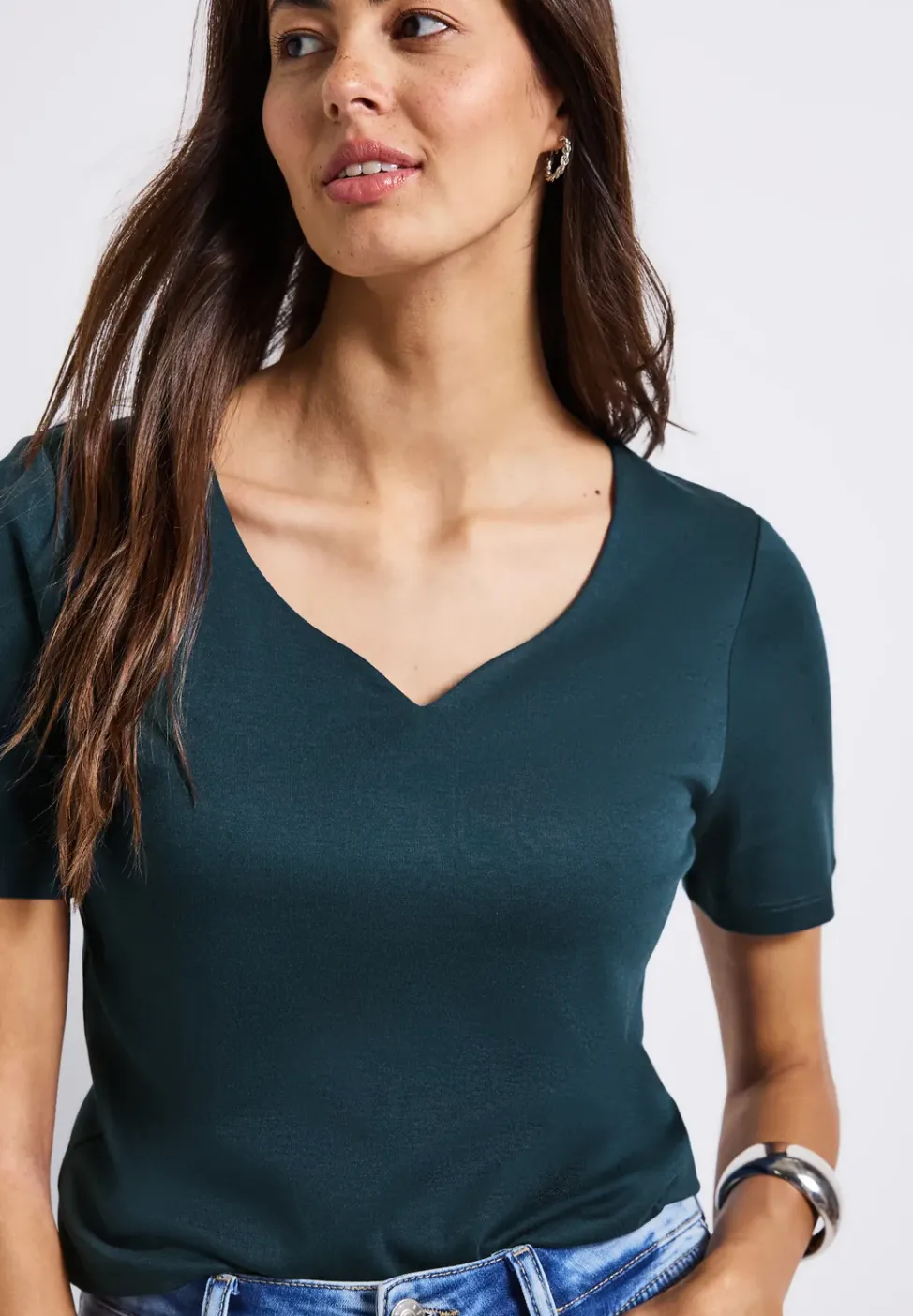 T-Shirt mit Herzausschnitt