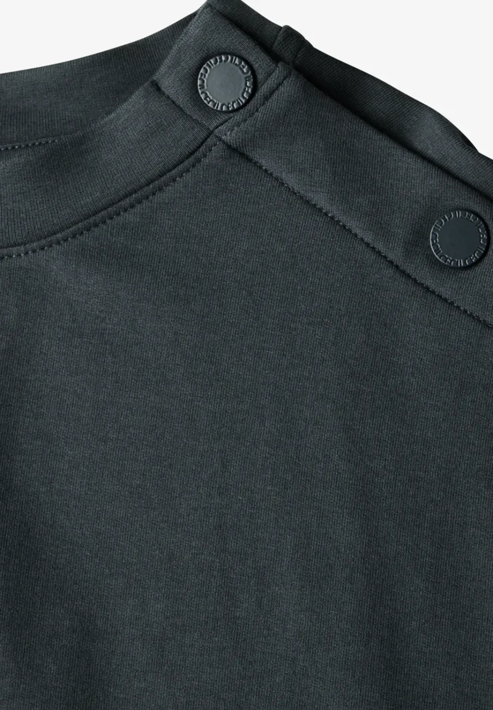 T-Shirt mit Knopfdetail