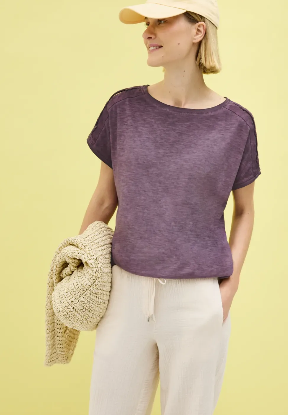 T-Shirt mit Knopfdetail