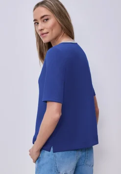 T-Shirt mit Kontrastdetail