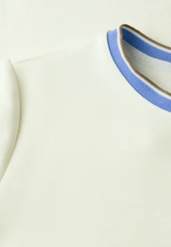 T-Shirt mit Kontrastdetail