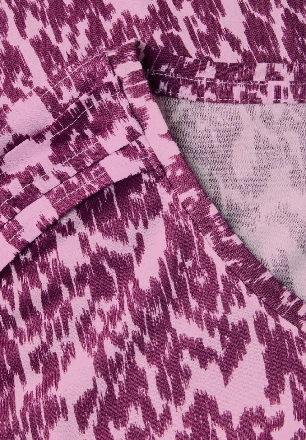 T-Shirt mit Minimal Print