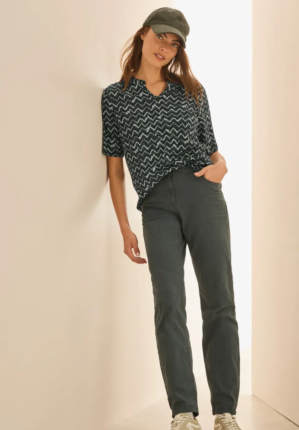 T-Shirt mit Minimal Print