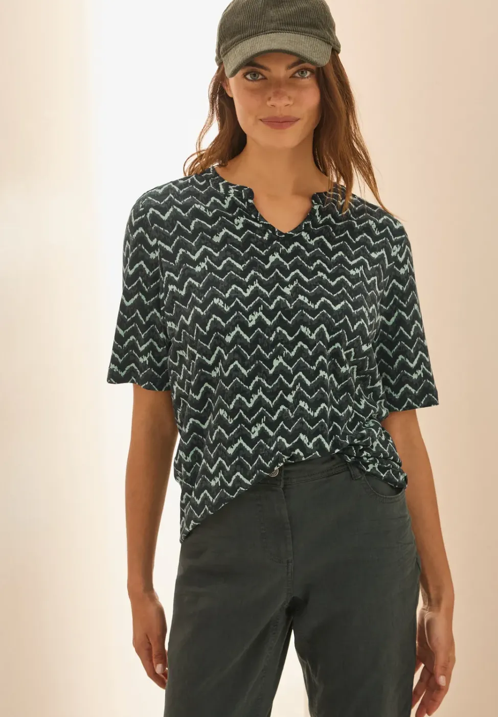 T-Shirt mit Minimal Print